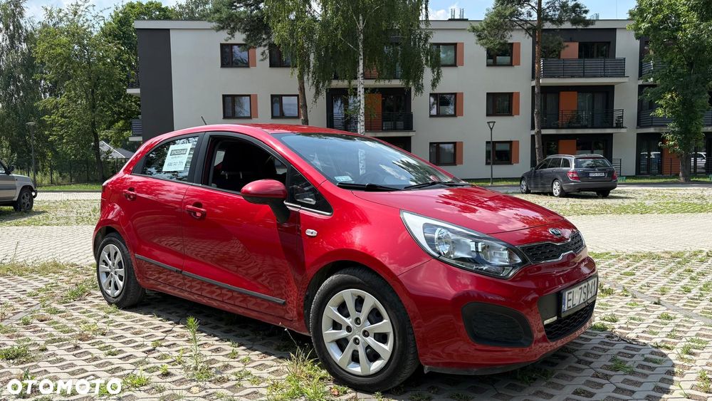 Kia Rio 1.2 L - 1