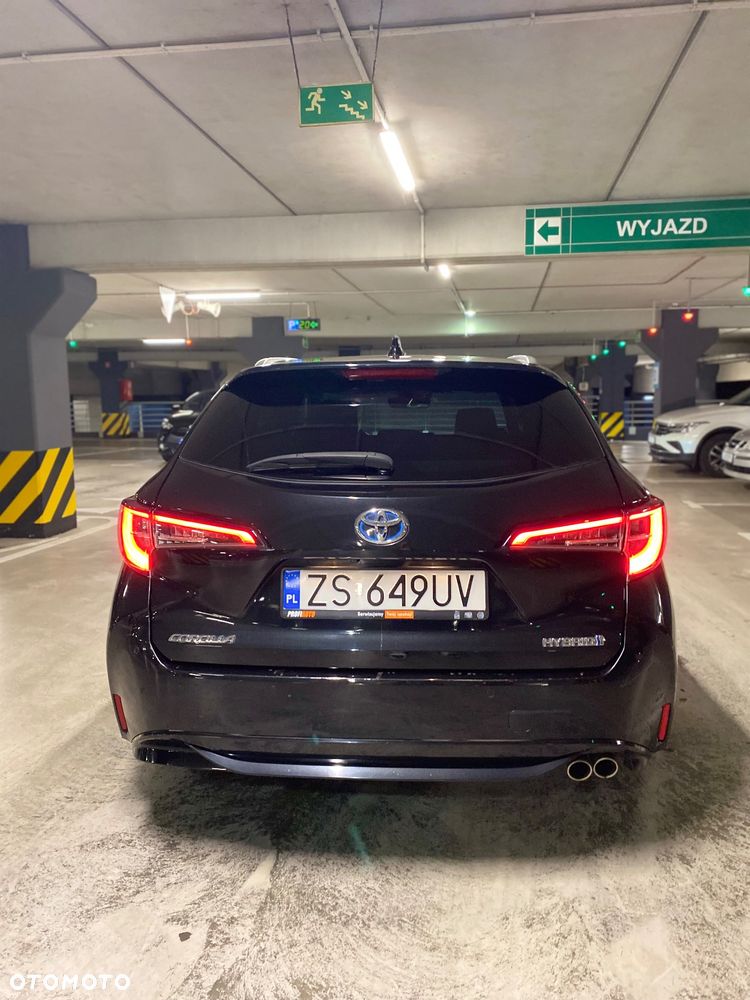 Toyota Corolla 2.0 Hybrid Executive - 19