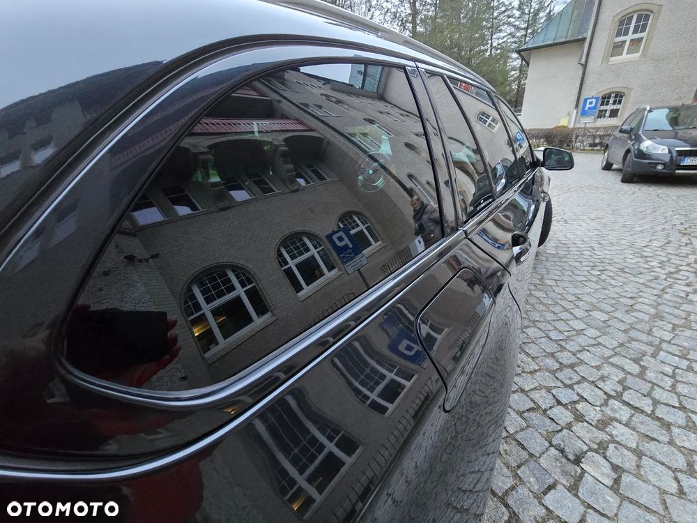 BMW Seria 5 520d - 32