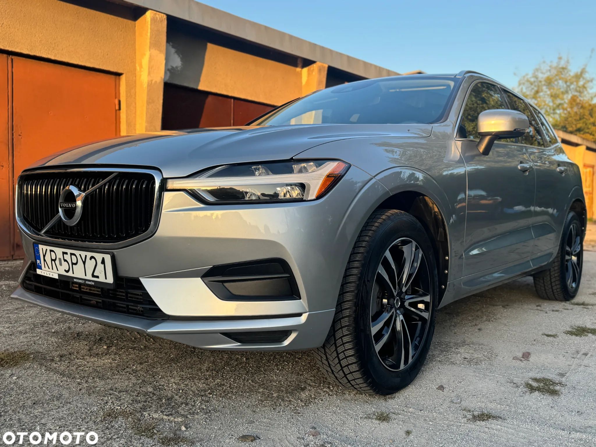 Volvo XC 60 T6 AWD Momentum - 1