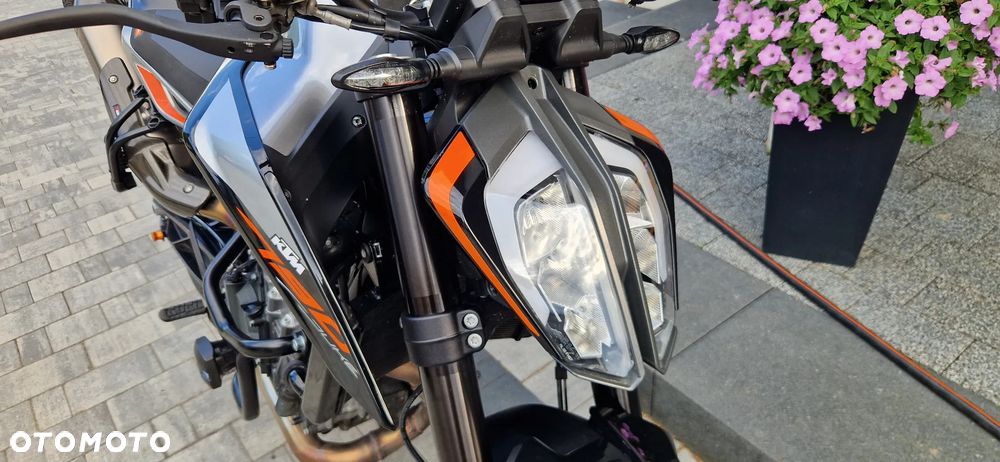 KTM Duke 790 - 4
