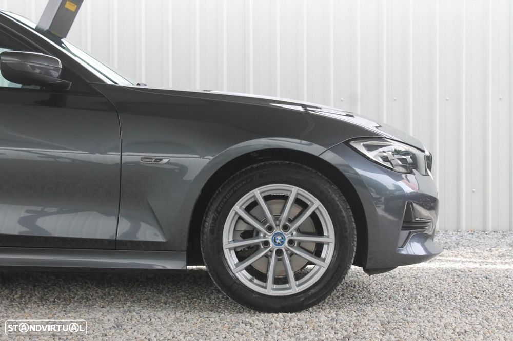 BMW 320 e Line Sport Auto - 44