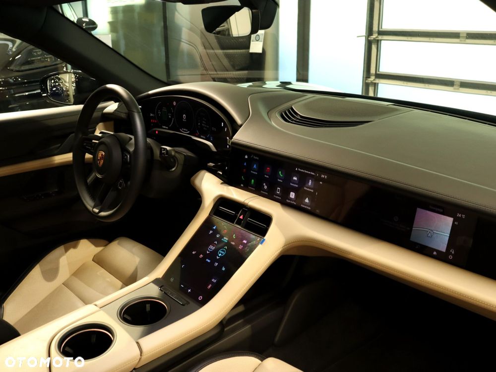 Porsche Taycan 105kWh 4S Black Edition - 18