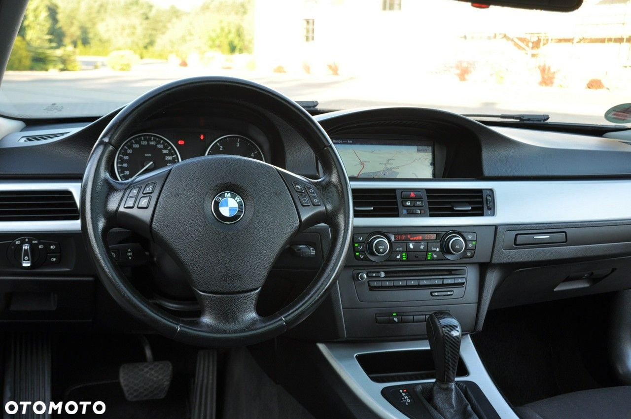 BMW Seria 3 - 32