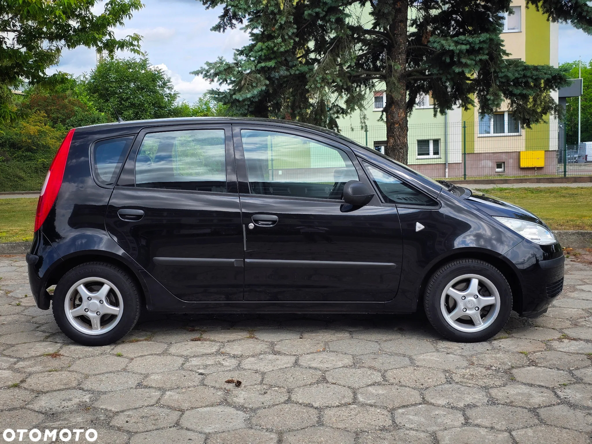 Mitsubishi Colt 1.1 Inform - 2