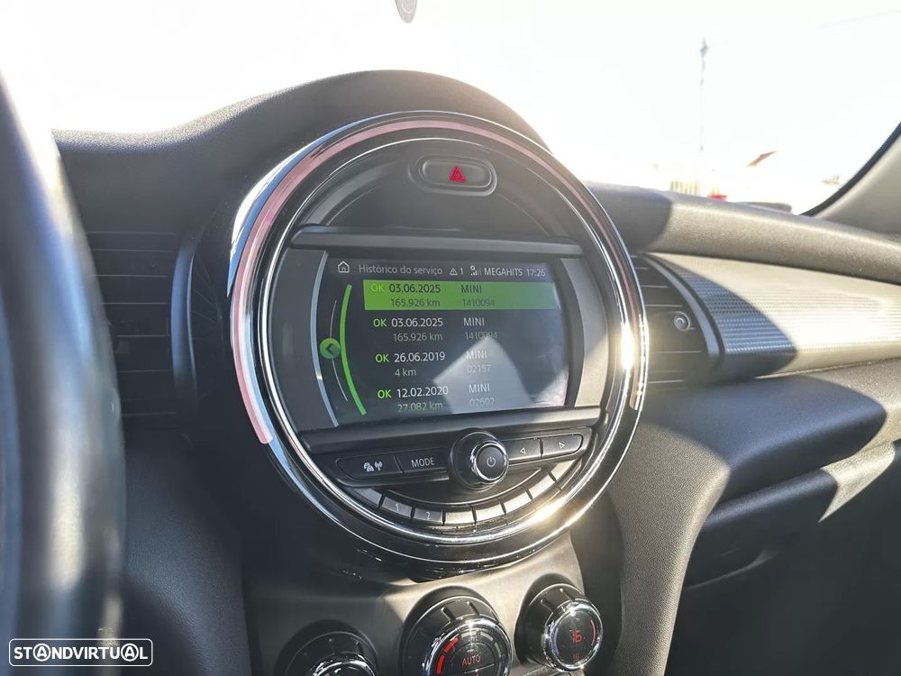 MINI 5 Portas Cooper D - 32