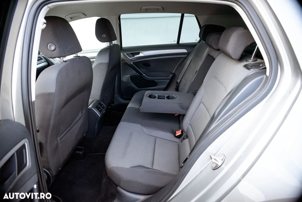 Volkswagen Golf 1.6 TDI BlueMotion Technology DSG Comfortline - 20