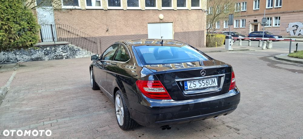 Mercedes-Benz Klasa C 180 CGI BlueEff - 4