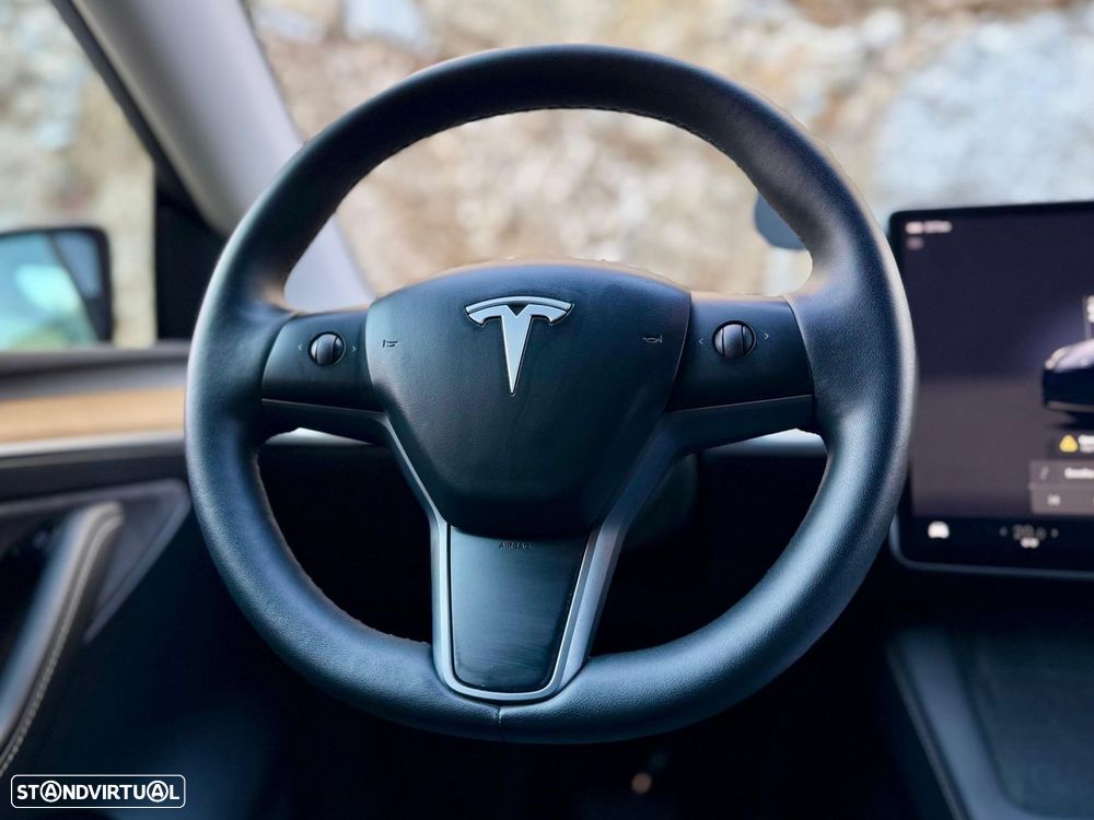 Tesla Model Y Tração Traseira - 33