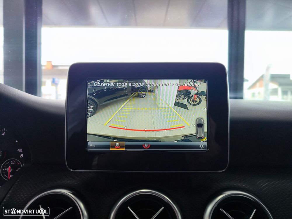 Mercedes-Benz A 180 d AMG Line - 14