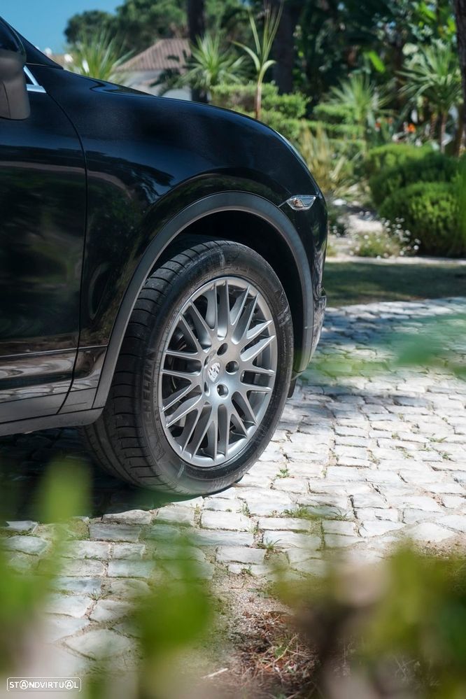 Porsche Cayenne - 13
