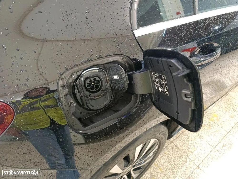 Mercedes-Benz A 250 e Style Plus - 11