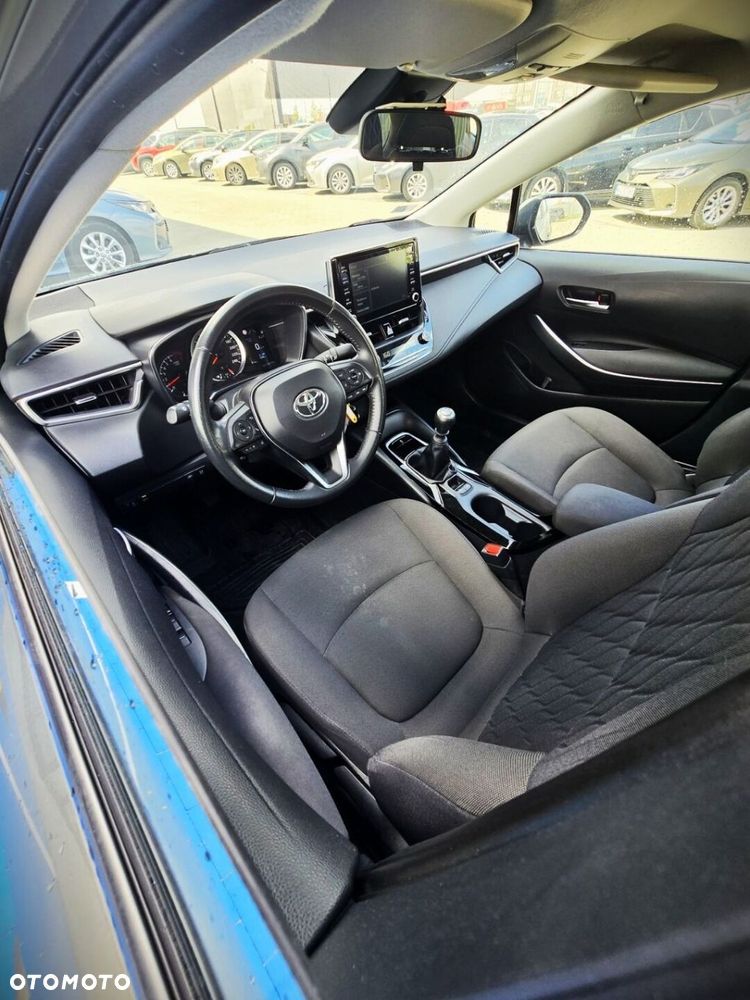 Toyota Corolla - 24