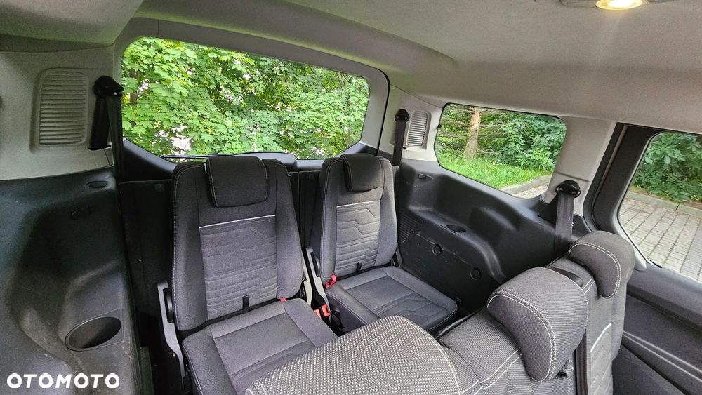 Ford Tourneo Connect Gr 1.5 TDCi Titanium PowerShift - 11