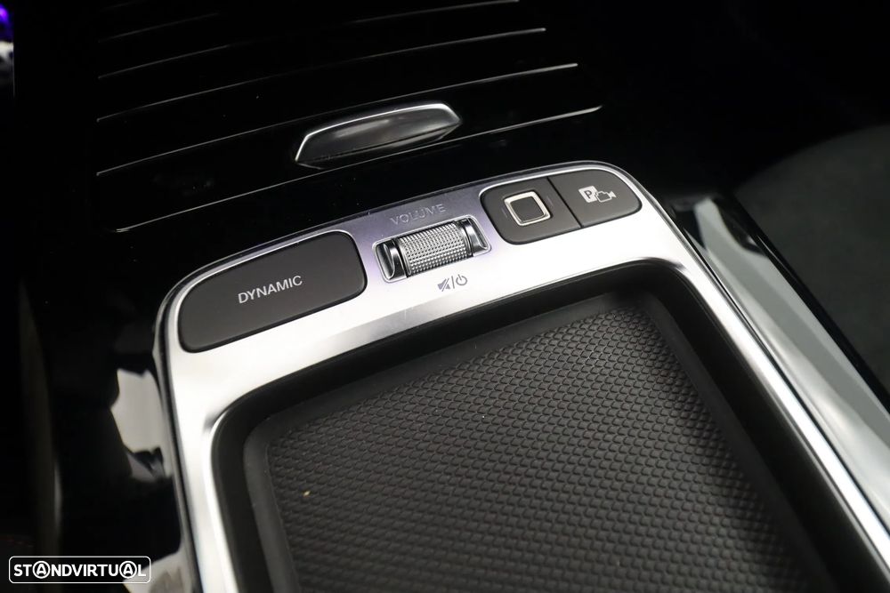 Mercedes-Benz A 250 e AMG Line - 29