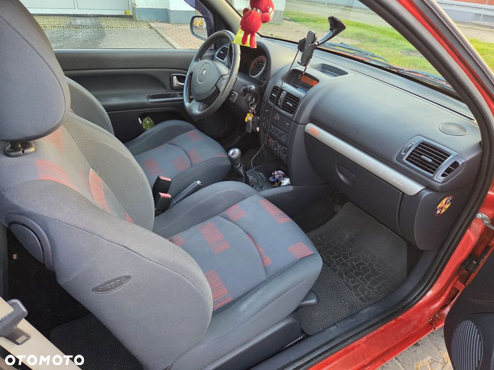Renault Clio 1.4 Extreme - 11