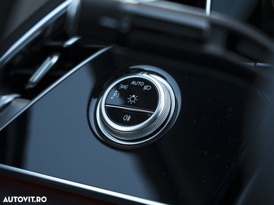 Mercedes-Benz E - 16