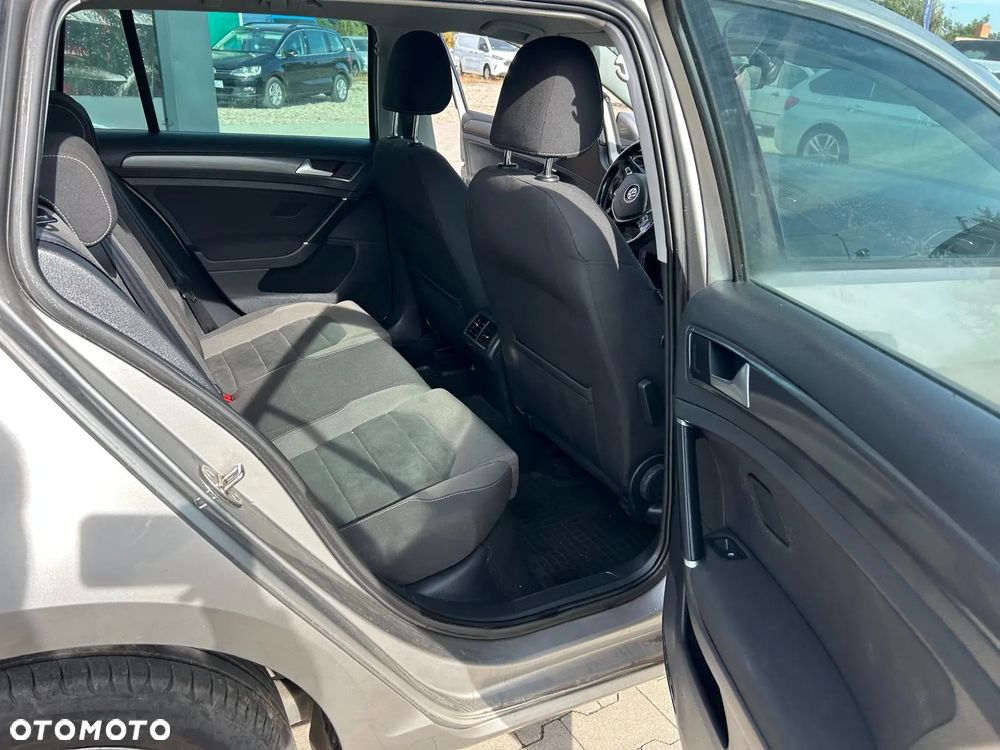 Volkswagen Golf 1.6 TDI SCR Comfortline - 17