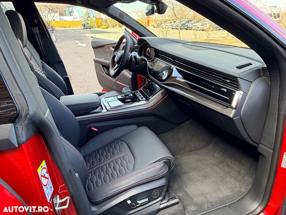 Audi RS Q8 - 27