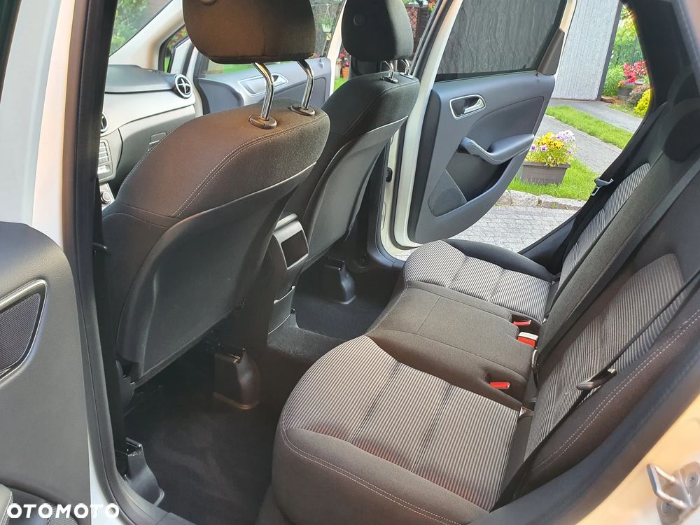 Mercedes-Benz Klasa B 180 (CDI) d 7G-DCT - 35