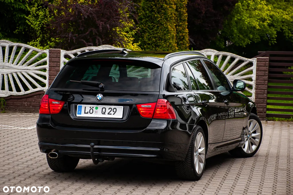 BMW Seria 3 320d xDrive DPF Touring Edition Fleet Exclusive - 26