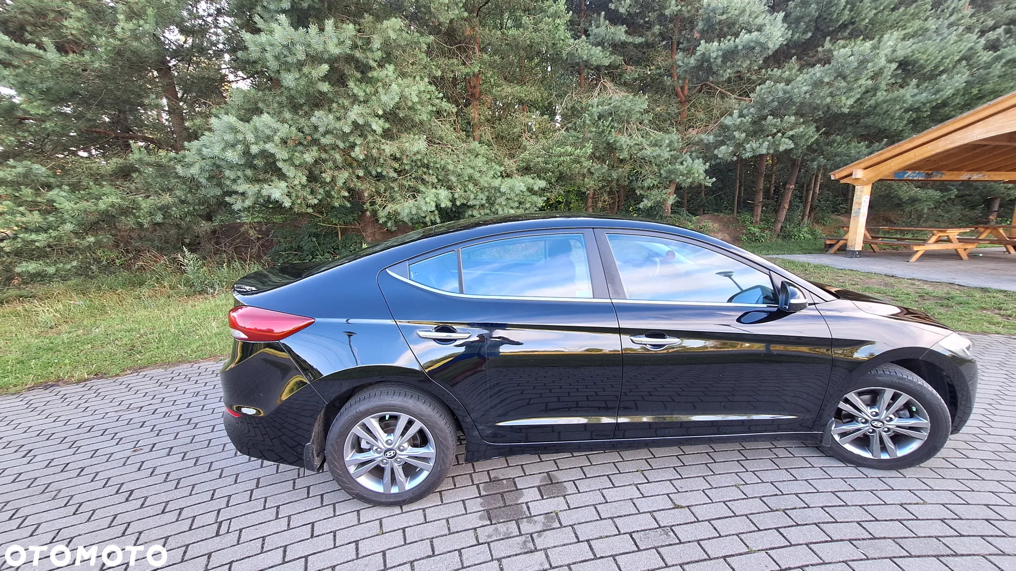 Hyundai Elantra - 14
