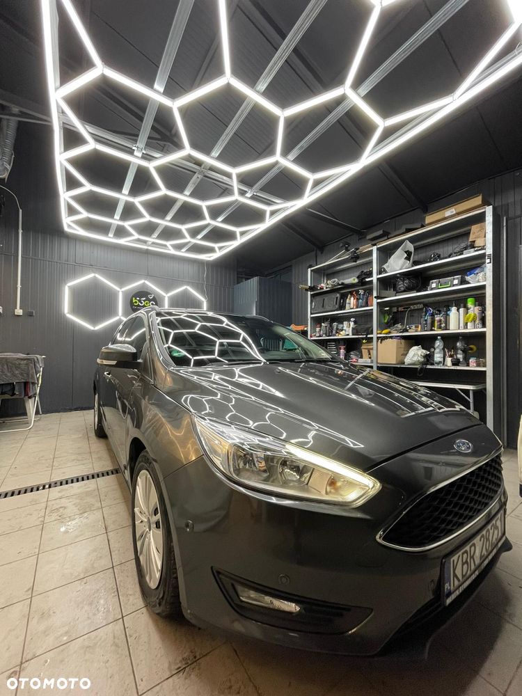 Ford Focus 1.0 EcoBoost Gold X (Trend) - 22