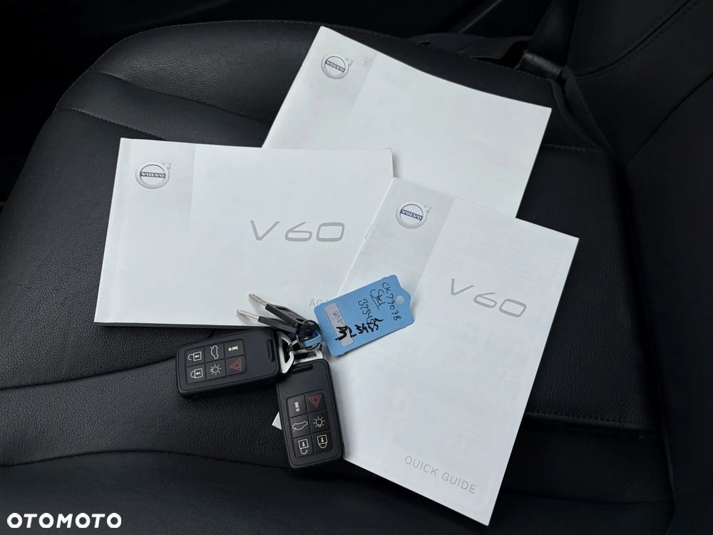Volvo V60 D4 Geartronic Momentum - 35