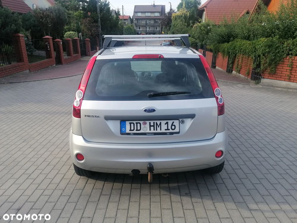 Ford Fiesta - 10