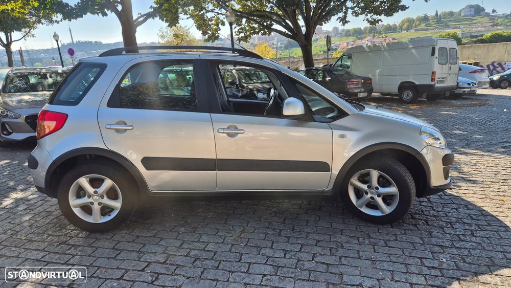 Suzuki SX4 1.5 GLX Outdoor Line - 3
