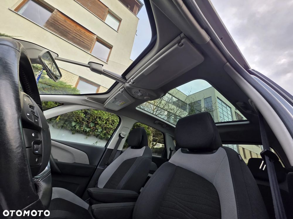 Citroën C4 Picasso - 12