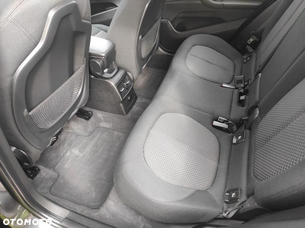 BMW X1 xDrive20i - 12