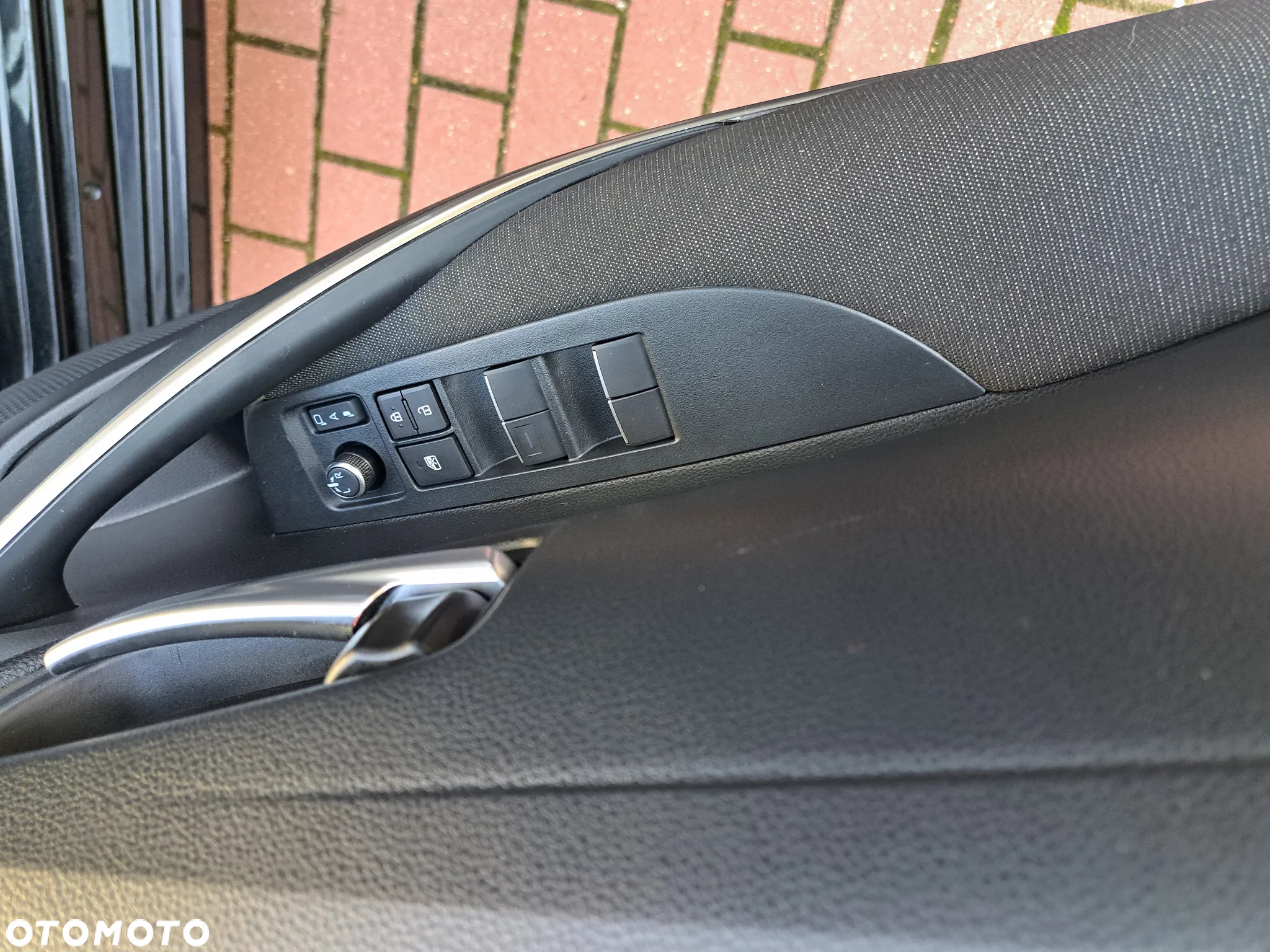 Toyota Corolla 1.8 Hybrid Style - 8