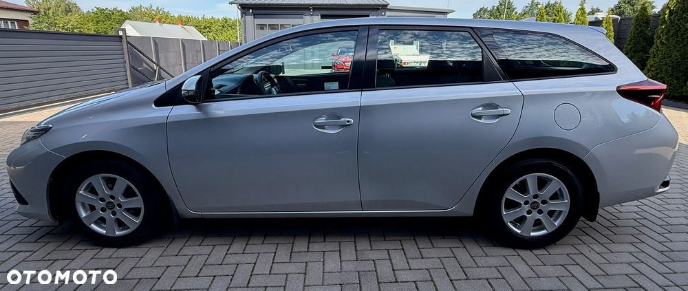 Toyota Auris 1.4 D-4D Dynamic - 8