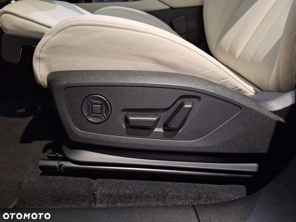 Audi Q6 e-tron - 15