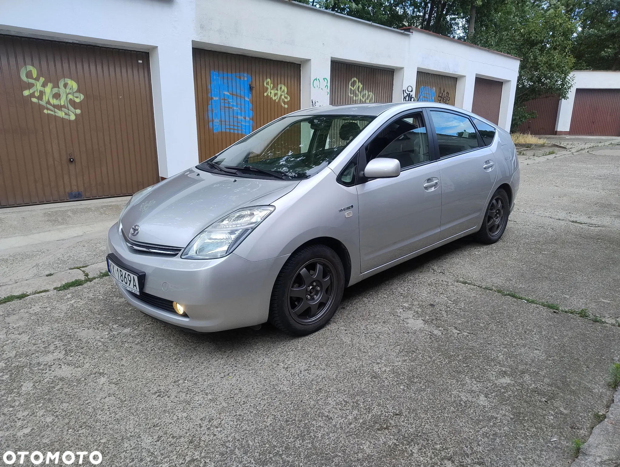 Toyota Prius (Hybrid) Sol - 4