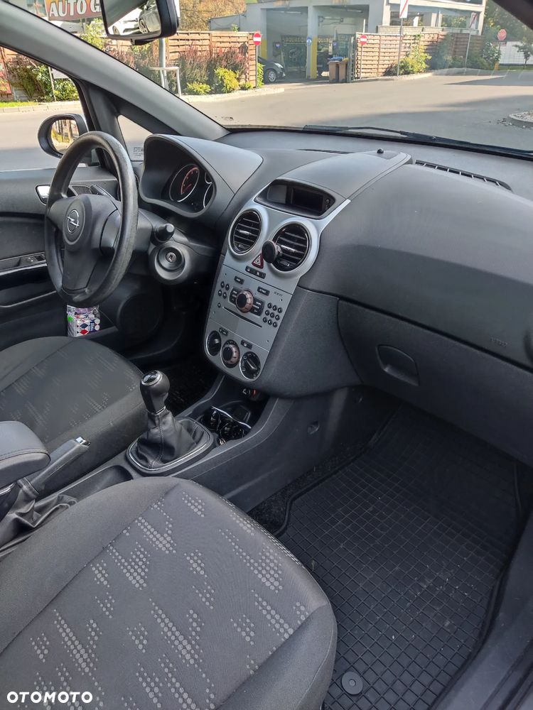 Opel Corsa - 10