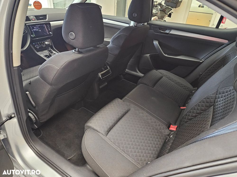 Skoda Superb 2.0 TDI DSG Ambition - 11