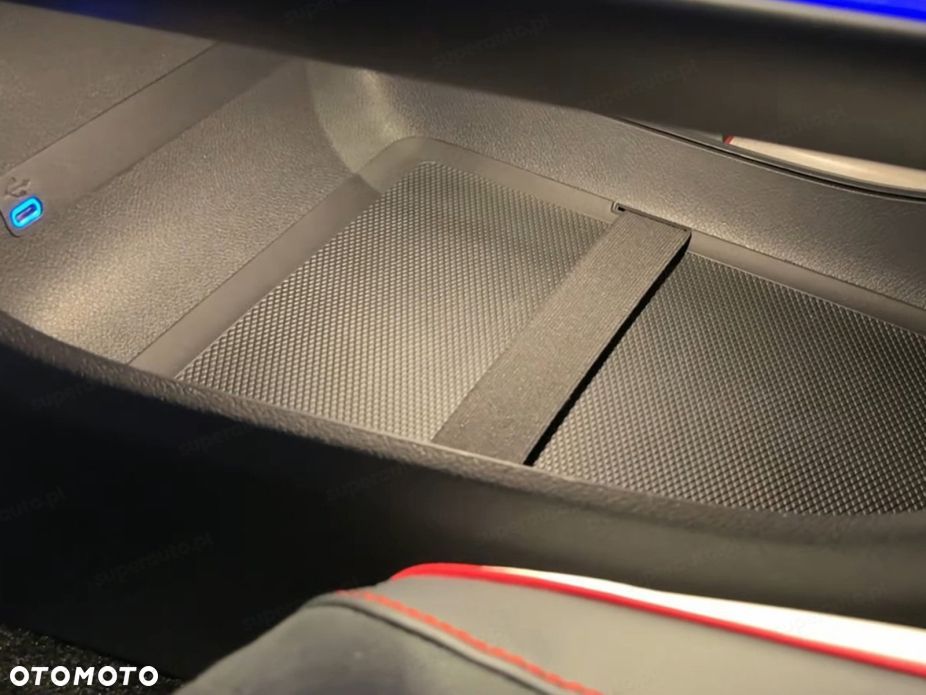 Mercedes-Benz CLA 200 mHEV 8G-DCT - 12