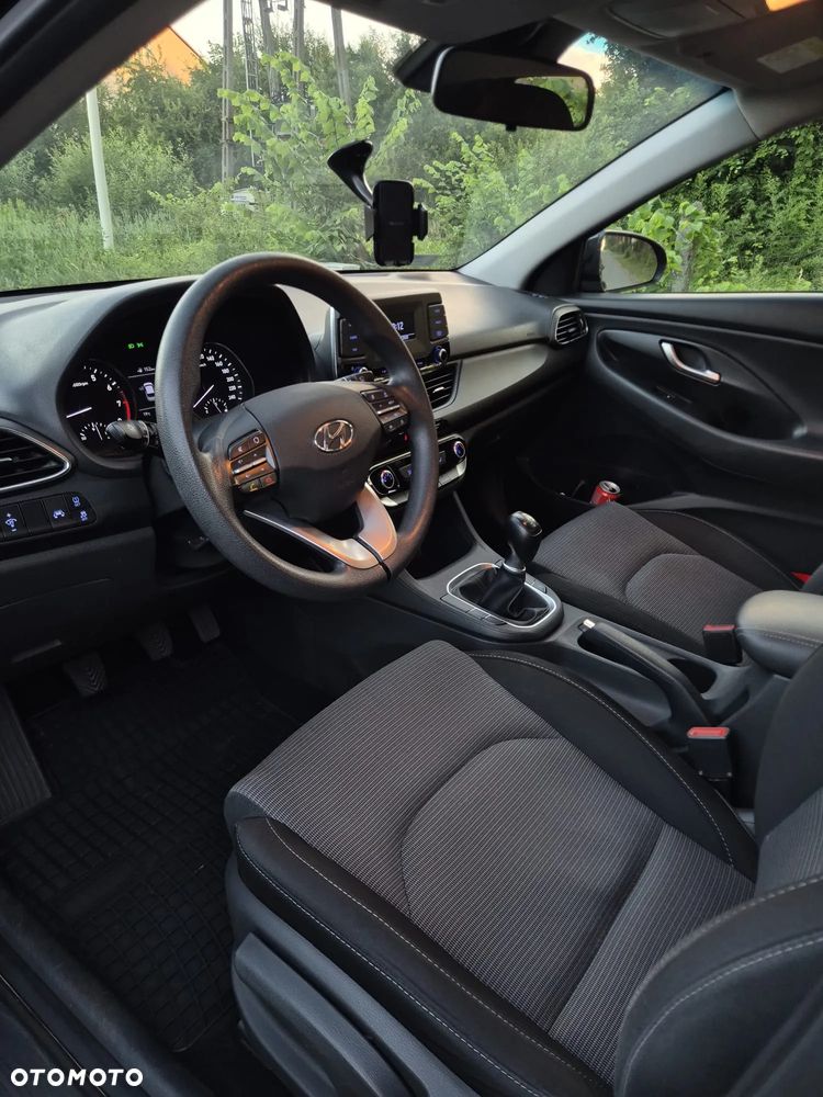Hyundai i30 1.4 Classic + - 10