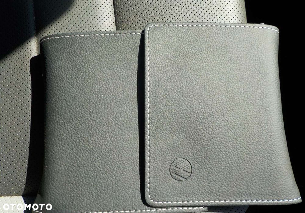 Volkswagen Golf - 25