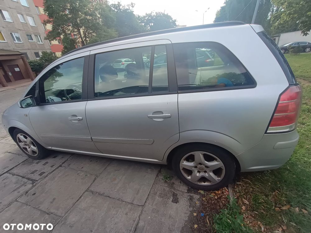 Opel Zafira - 4