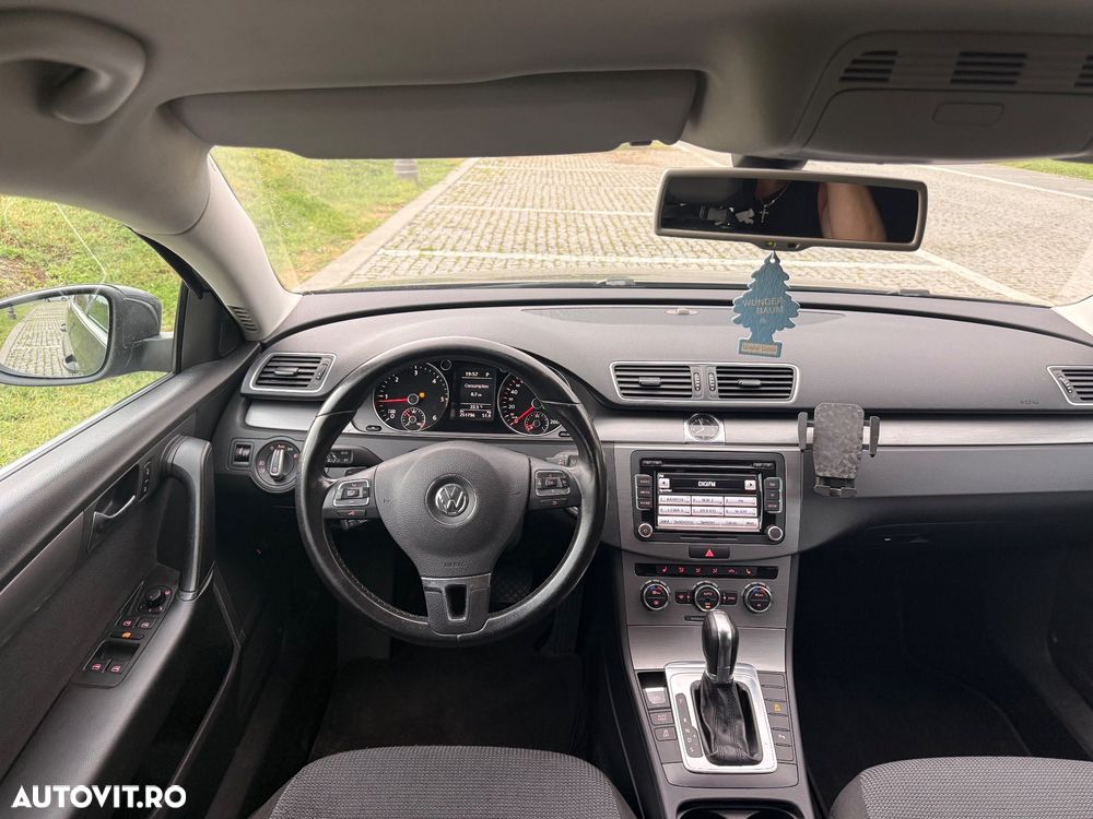 Volkswagen Passat 2.0 TDI DSG Highline - 11