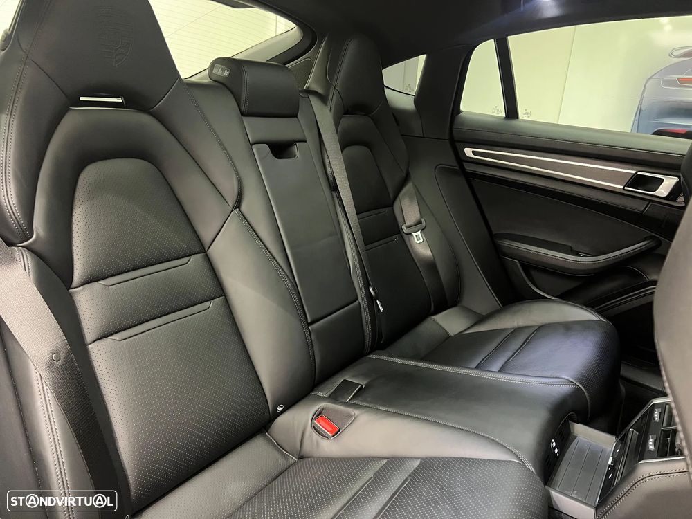 Porsche Panamera - 35