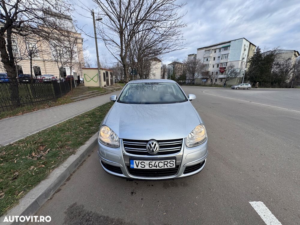 Volkswagen Jetta - 4