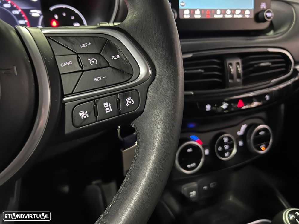 Fiat Tipo Cross 1.0 GSE T3 - 18