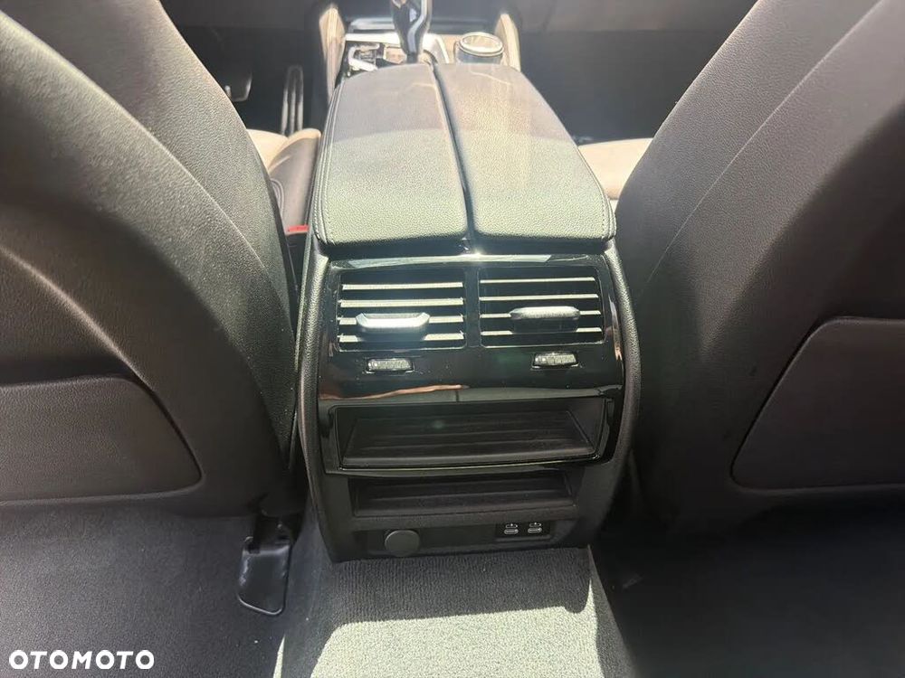 BMW Seria 5 530i - 19
