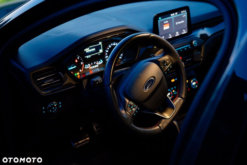 Ford Focus 1.5 EcoBlue ST-Line - 24