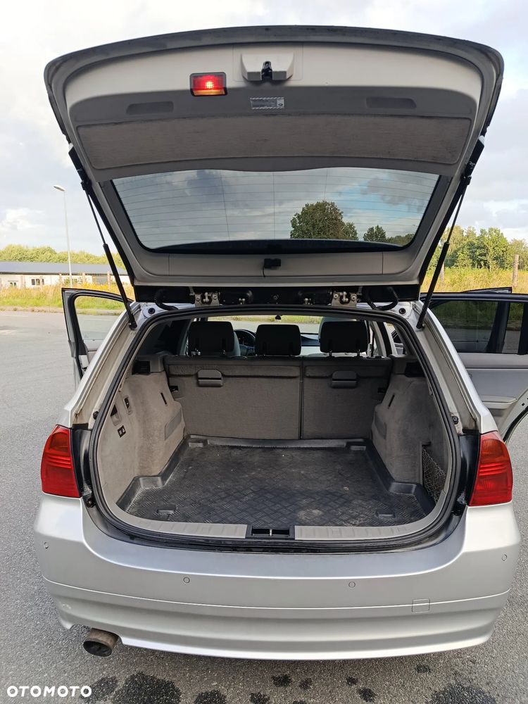 BMW Seria 3 320d - 10