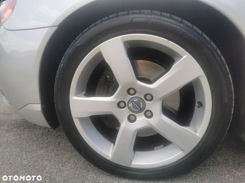Volvo V70 D3 R-Design - 23